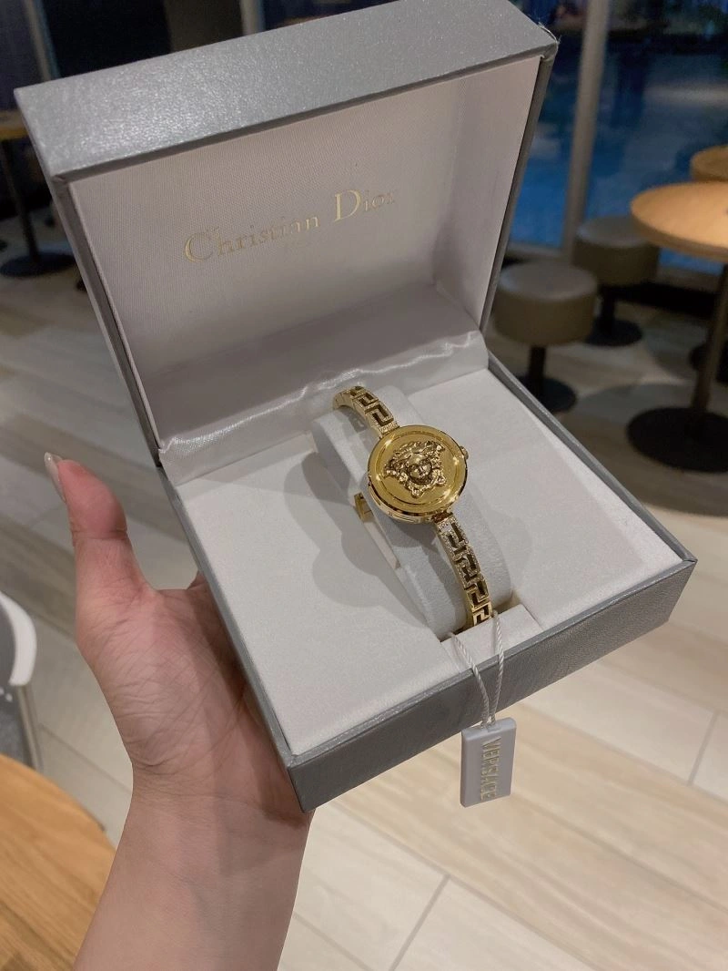 Practical VERSACE Watches 207277