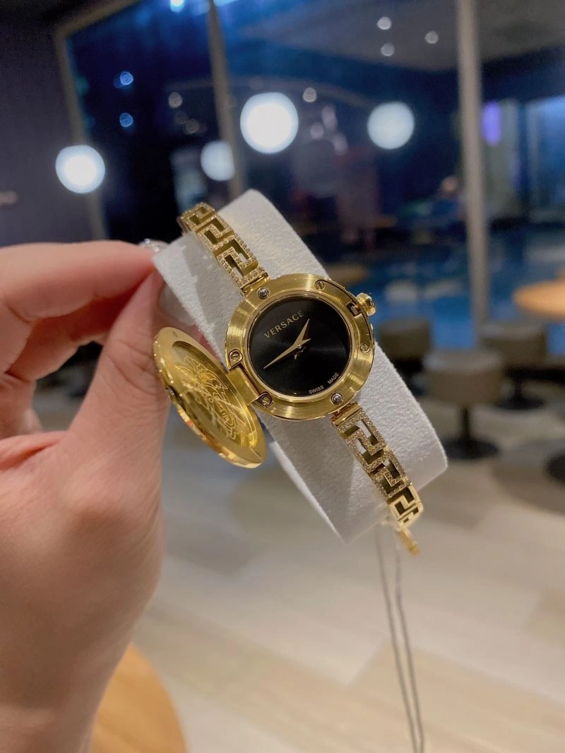 Practical VERSACE Watches 207277