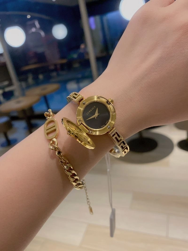 Practical VERSACE Watches 207277