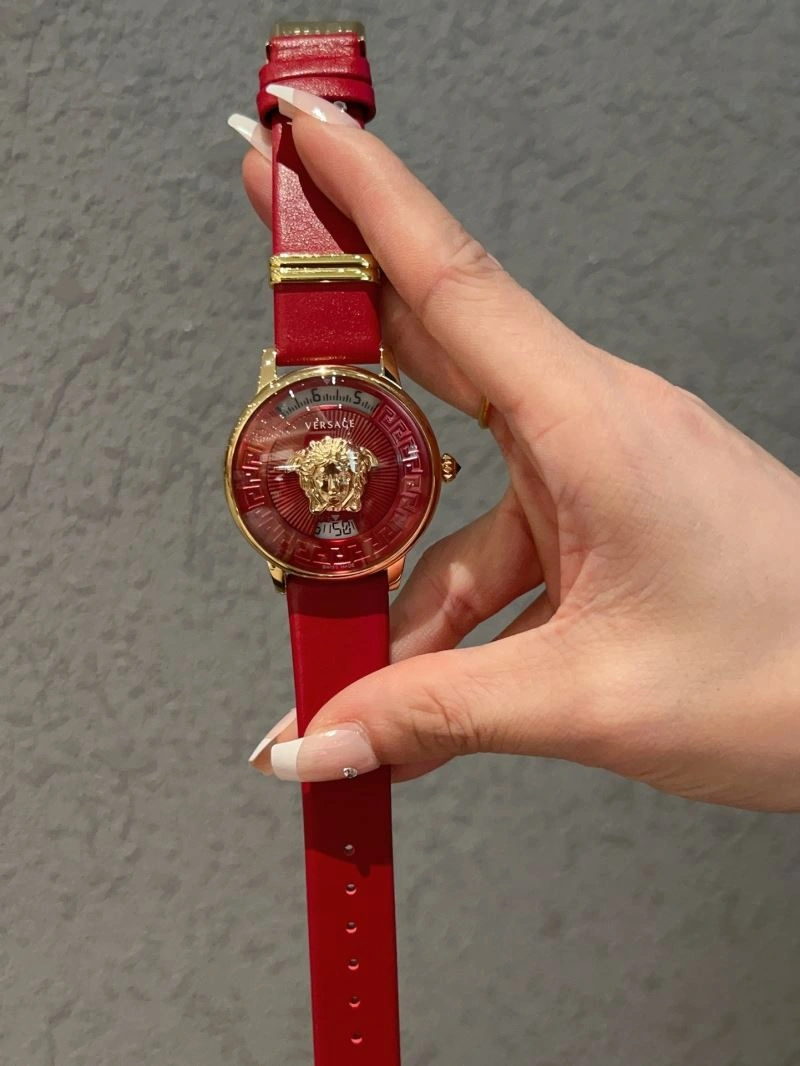 Youthful VERSACE Watches 207145