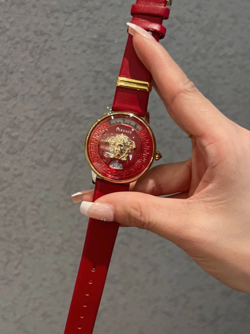 Youthful VERSACE Watches 207145