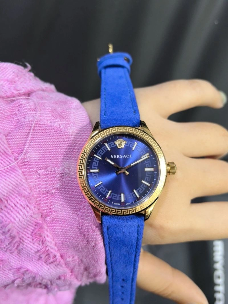 Versatile VERSACE Watches 207121