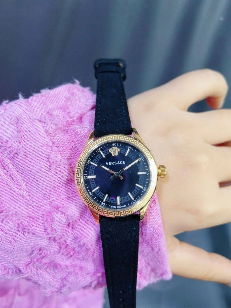 Versatile VERSACE Watches 207121