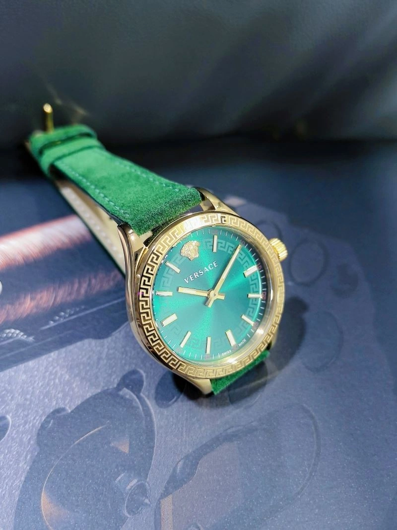 Versatile VERSACE Watches 207121