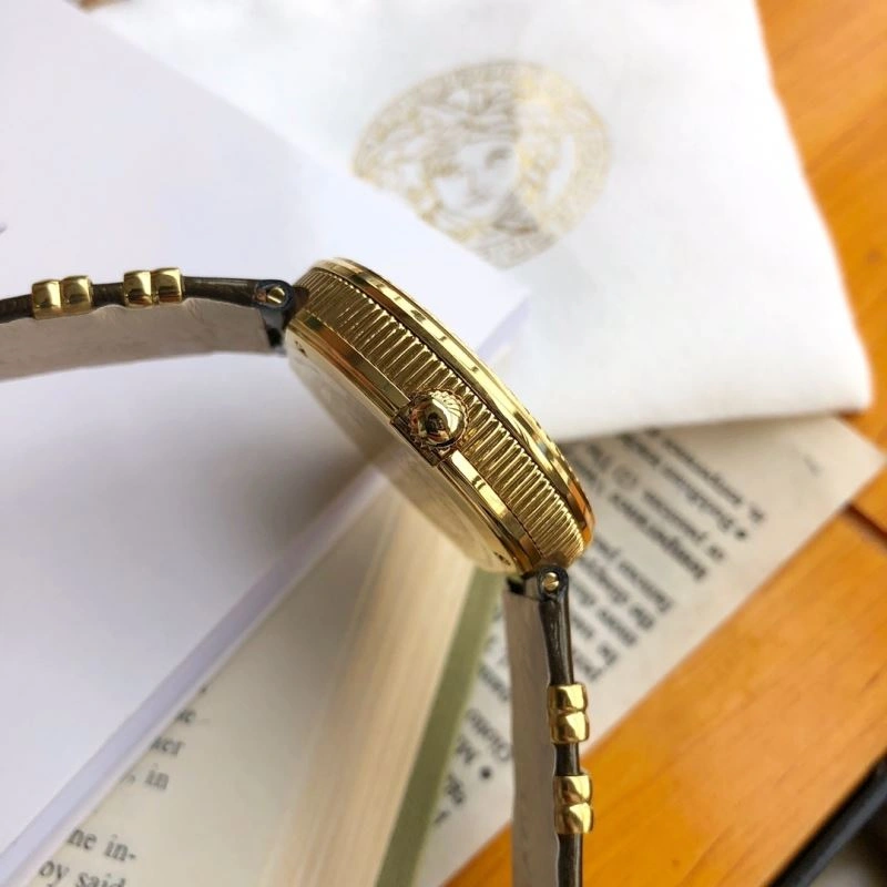 Practical VERSACE Watches 207018