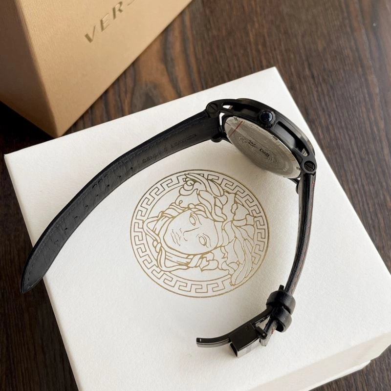 Sleek VERSACE Watches 206930