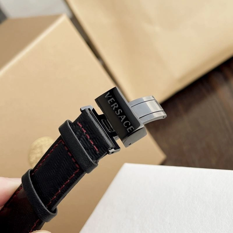 Sleek VERSACE Watches 206930