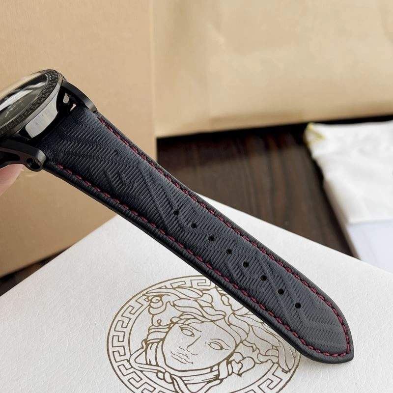 Sleek VERSACE Watches 206930