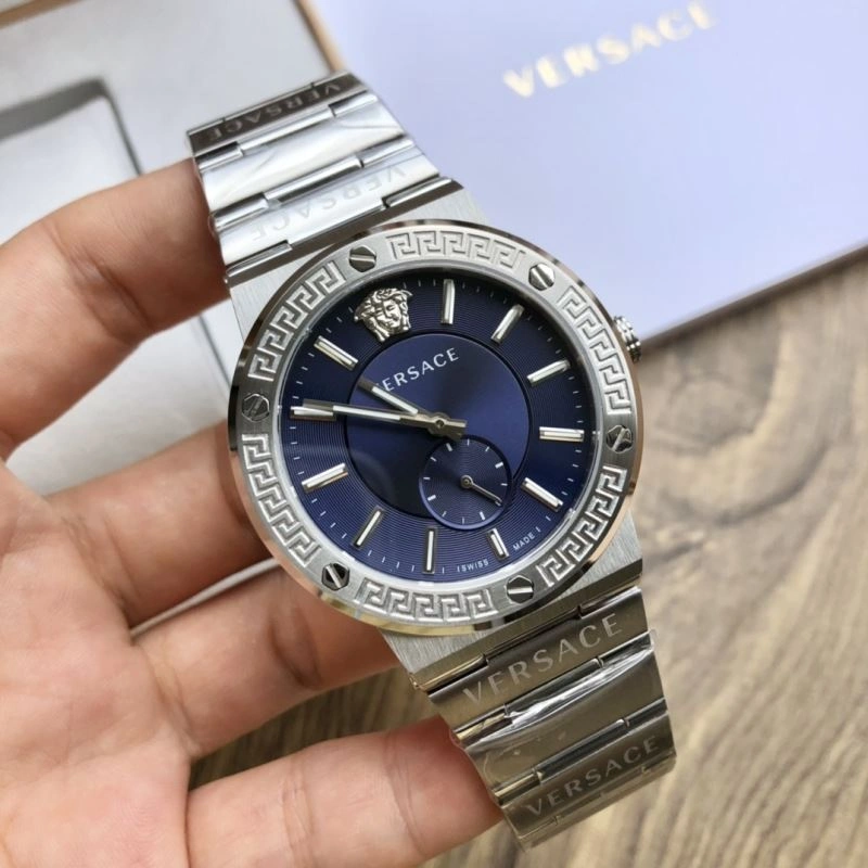 Sporty VERSACE Watches 206905