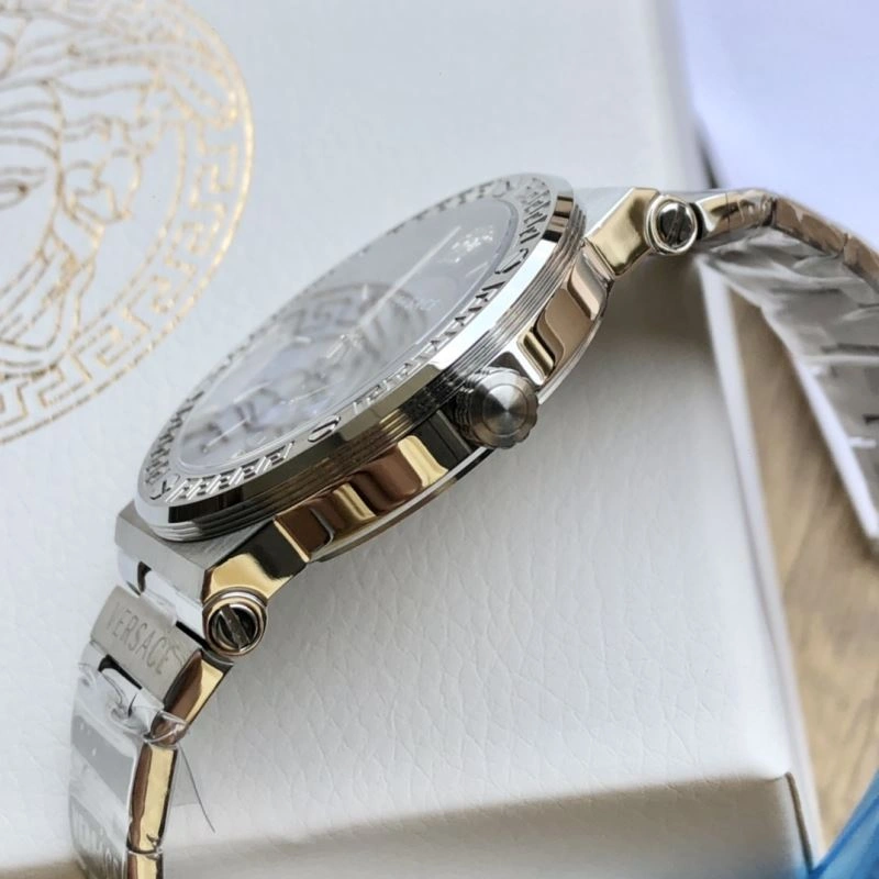 Sporty VERSACE Watches 206905