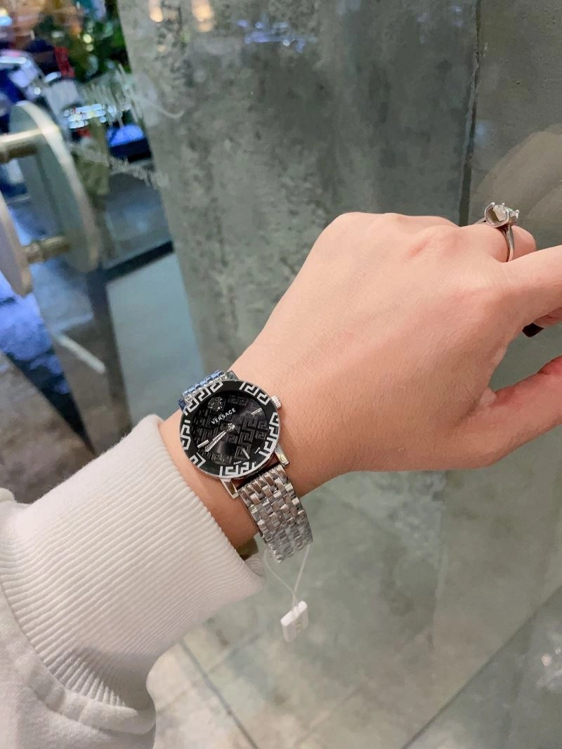 Snug VERSACE Watches 207184
