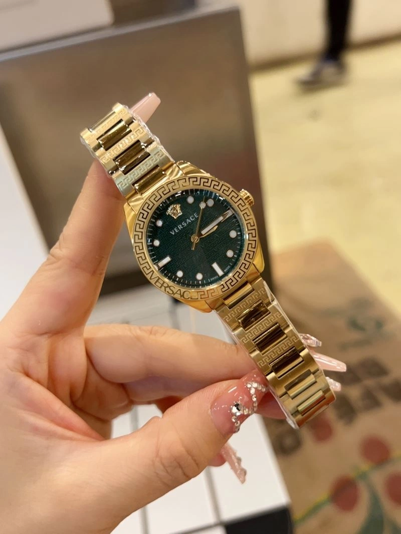 VERSACE Watches Durable 207177