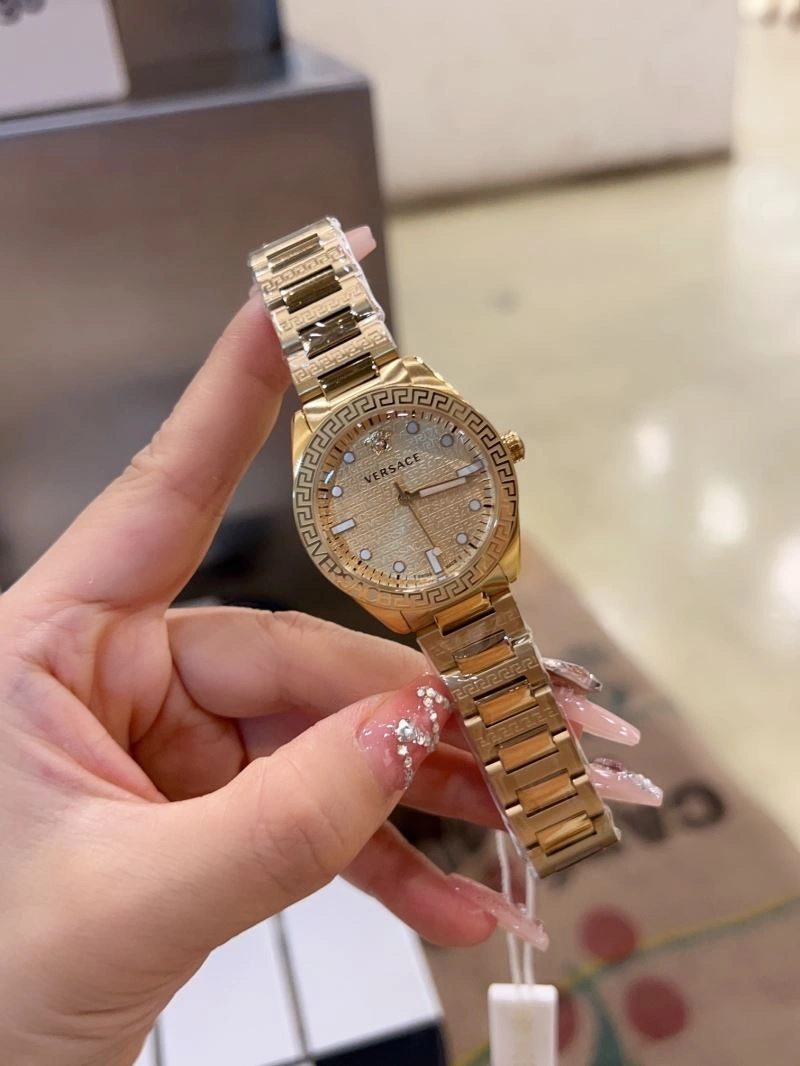 VERSACE Watches Durable 207177