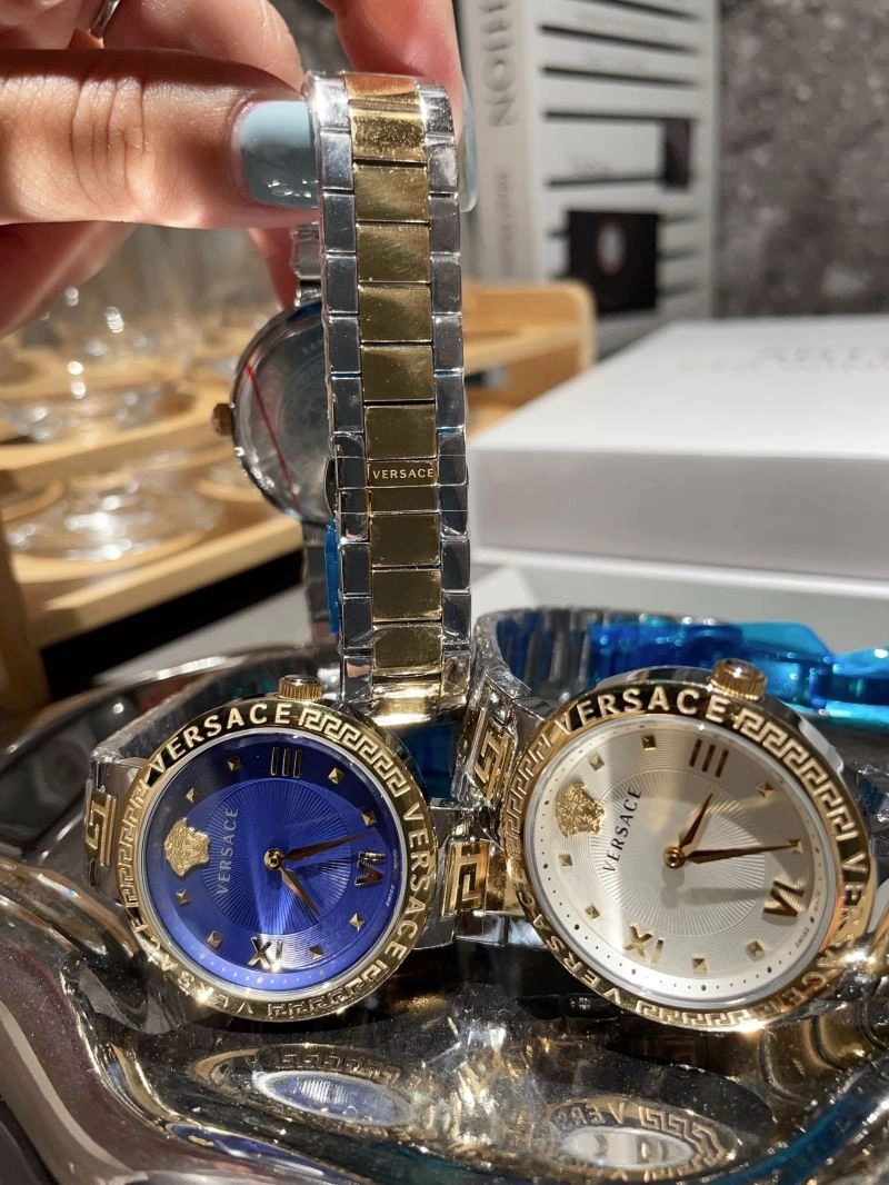 Sleek VERSACE Watches 207172