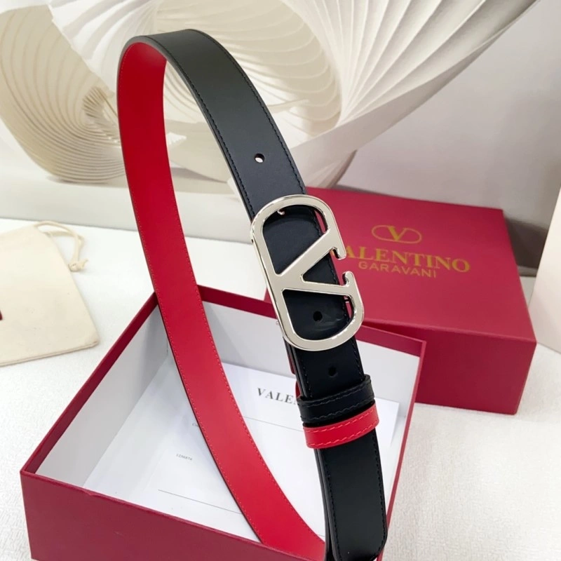 Valentino Belts Sleek 304084