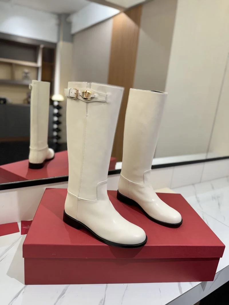 EyeCatching Valentino Boots 37111