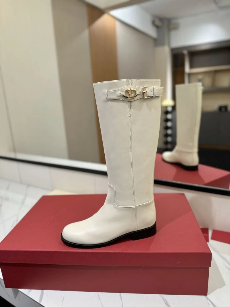 EyeCatching Valentino Boots 37111