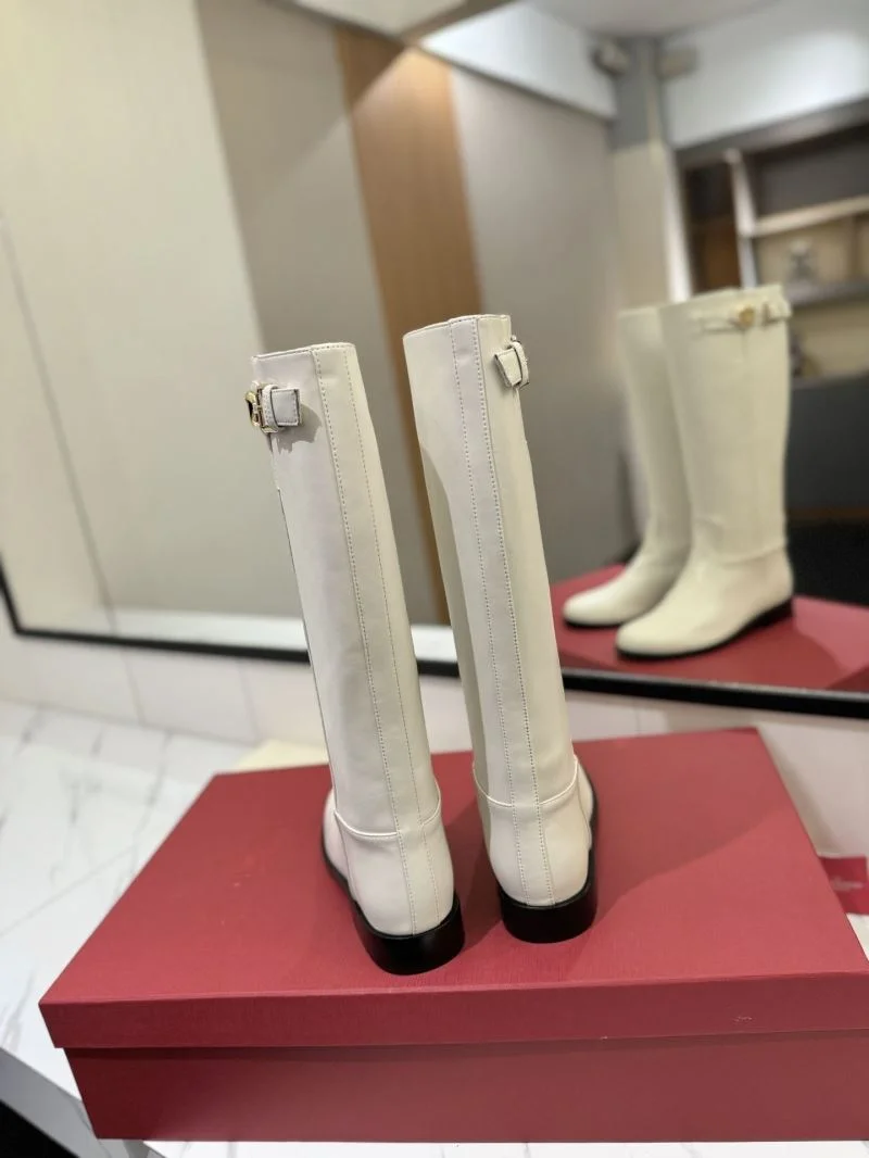EyeCatching Valentino Boots 37111