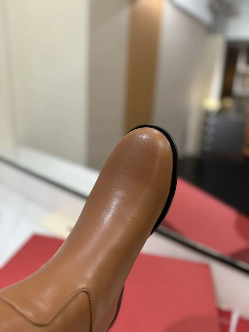Sophisticated Valentino Boots 37127