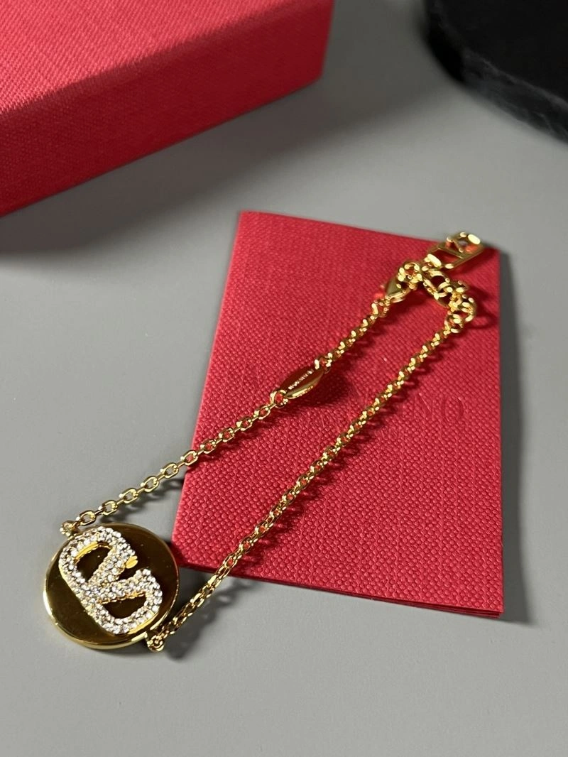 NewStyle Valentino Bracelets 211063