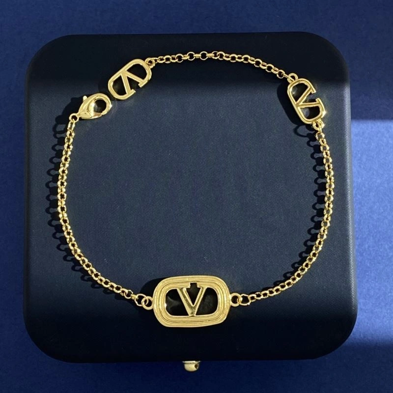 Sophisticated Valentino Bracelets 211056