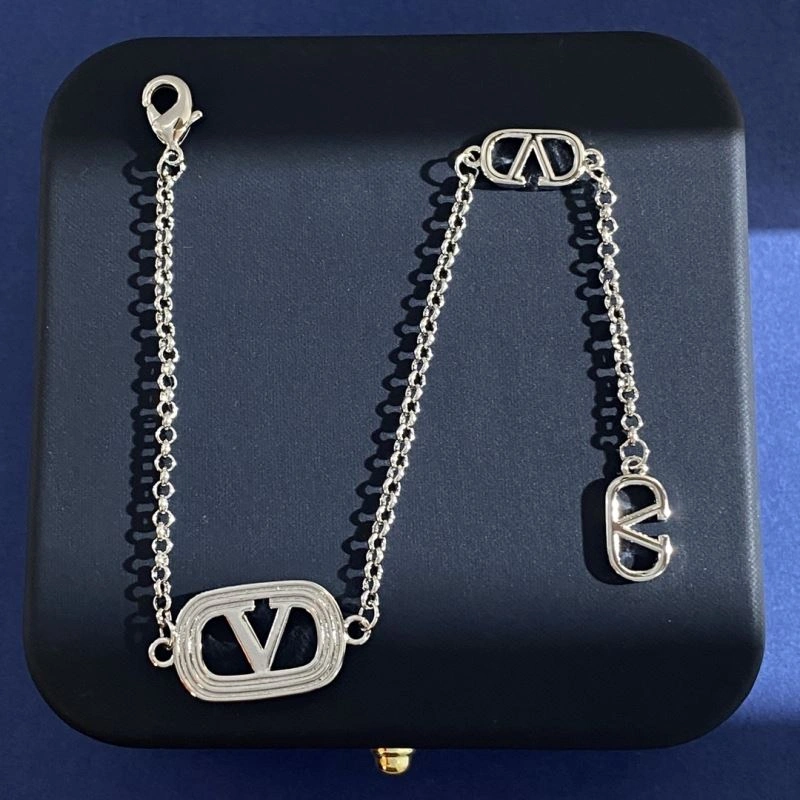 Sophisticated Valentino Bracelets 211056