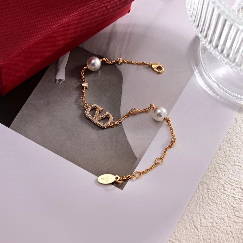 Stylish Valentino Bracelets 210336