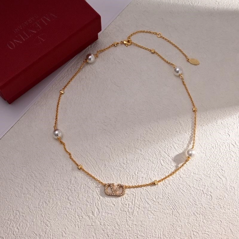 Stylish Valentino Bracelets 210336