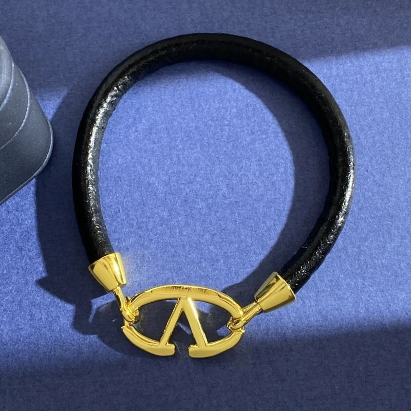 Modern Valentino Bracelets 210340