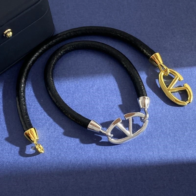 Modern Valentino Bracelets 210340