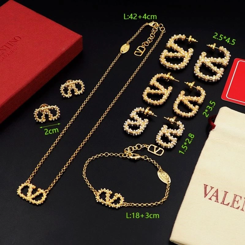 Stylish Valentino Bracelets 209083