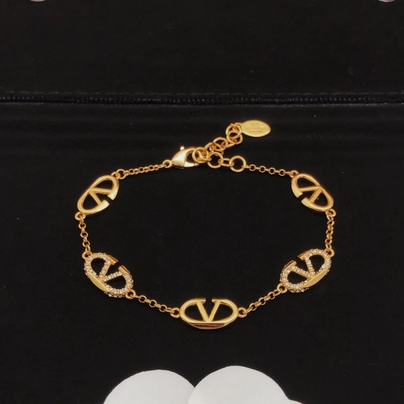 Trendy Valentino Bracelets 207749