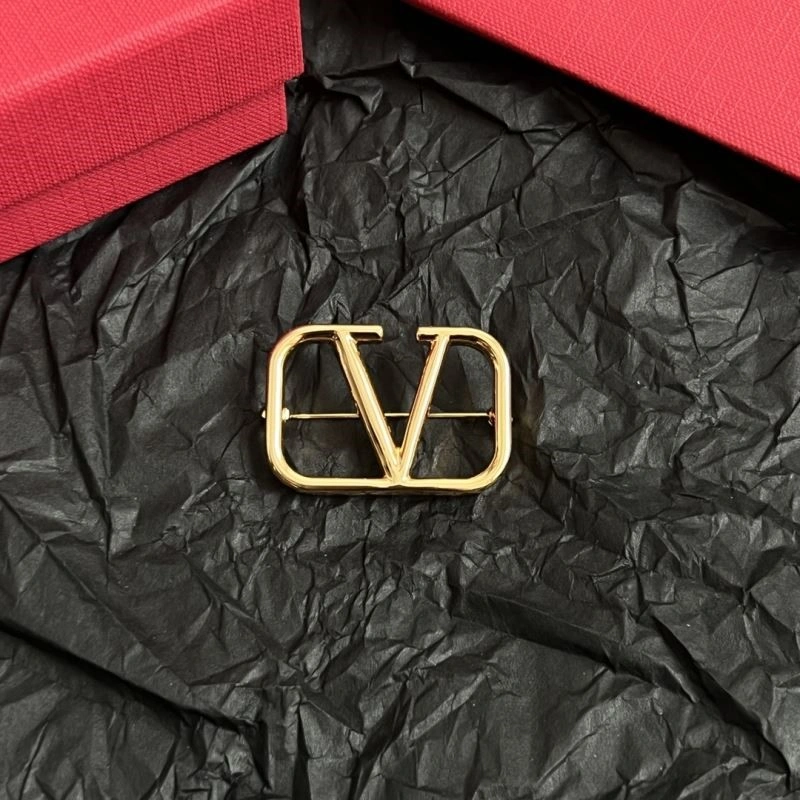 Breathable Valentino Brooches 208433
