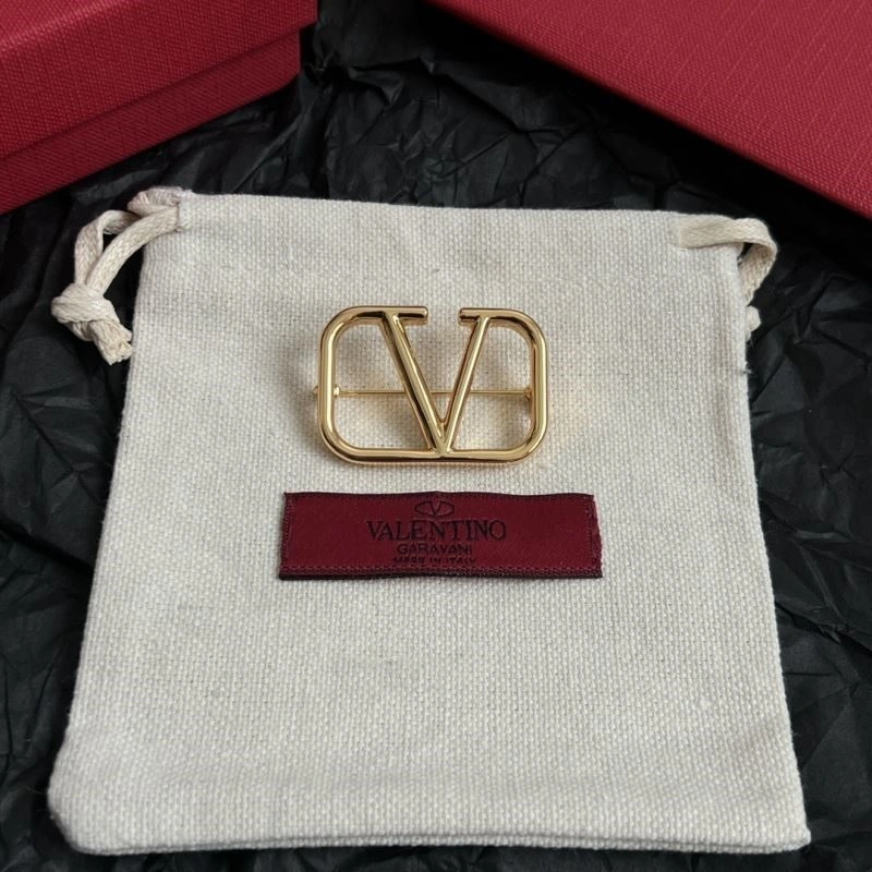 Breathable Valentino Brooches 208433