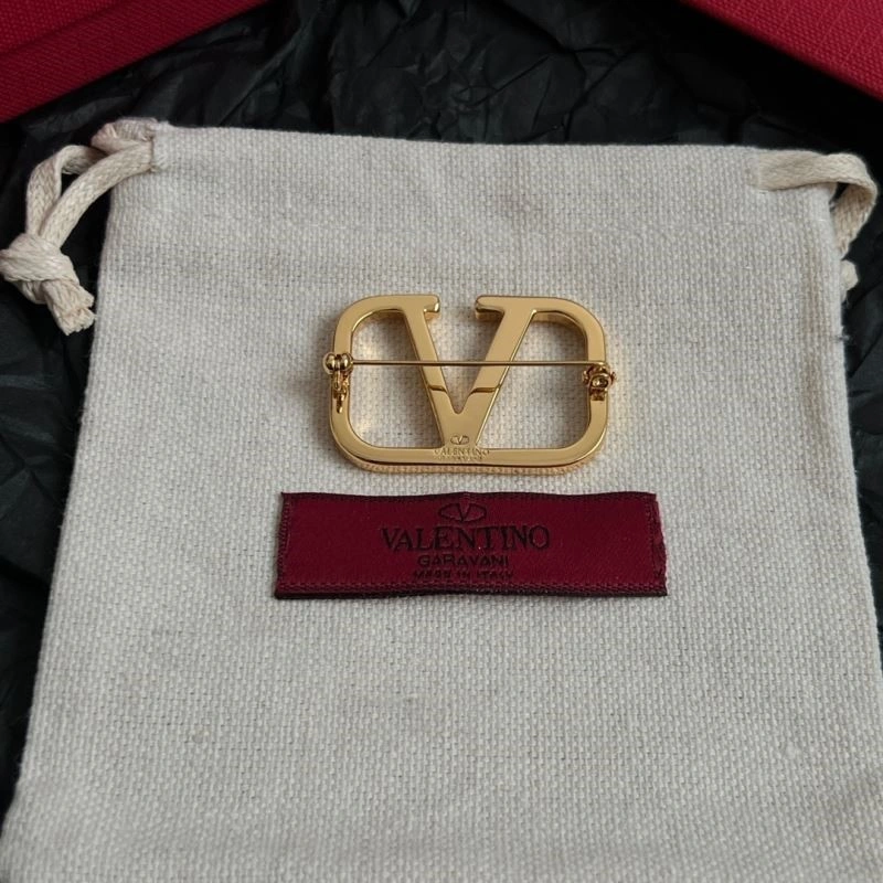 Breathable Valentino Brooches 208433
