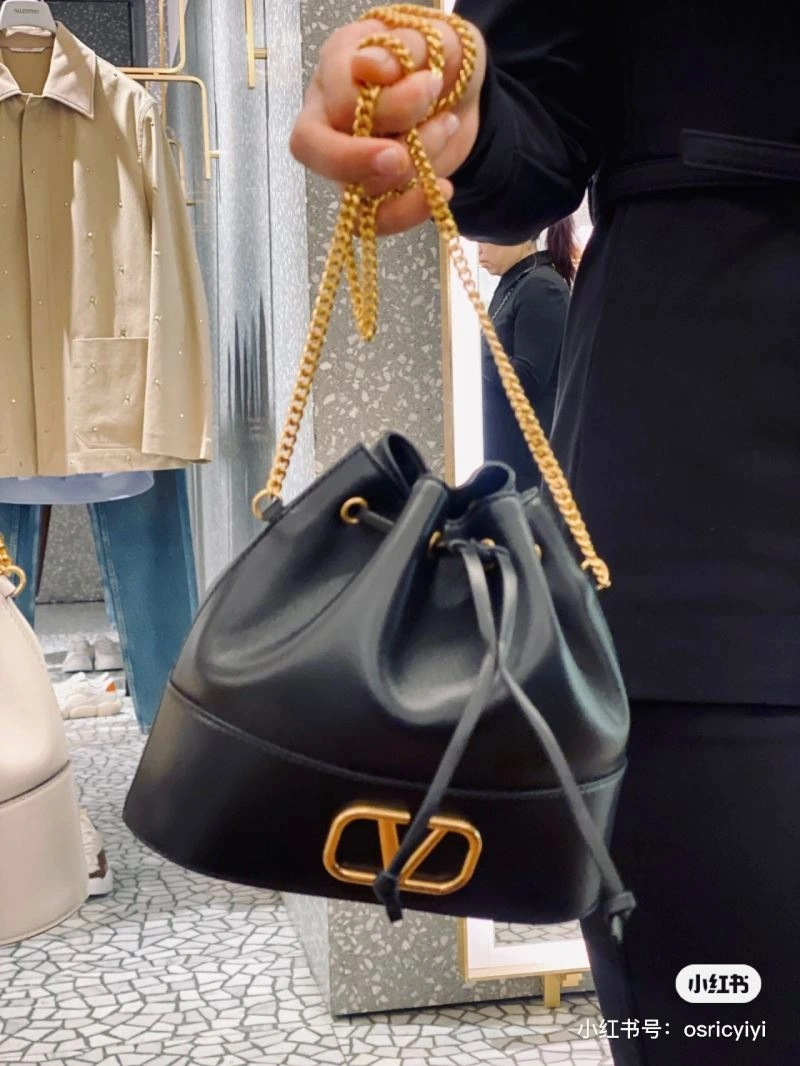 Valentino Bucket Bags Cozy 60075