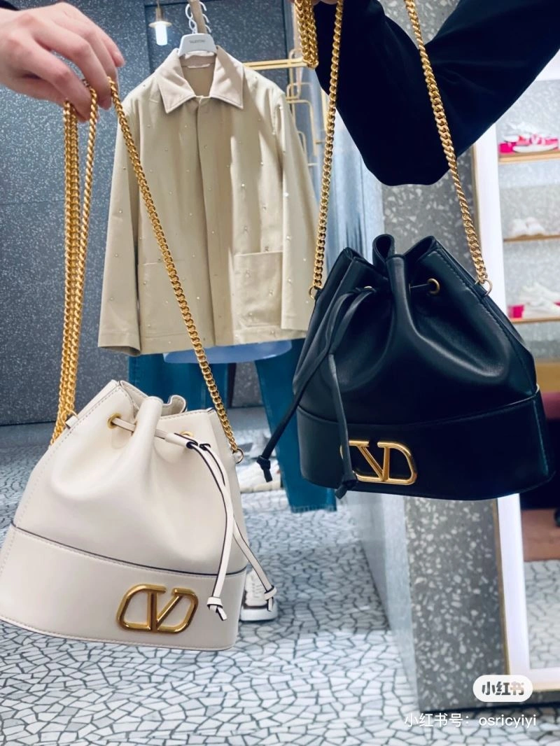 Valentino Bucket Bags Cozy 60075