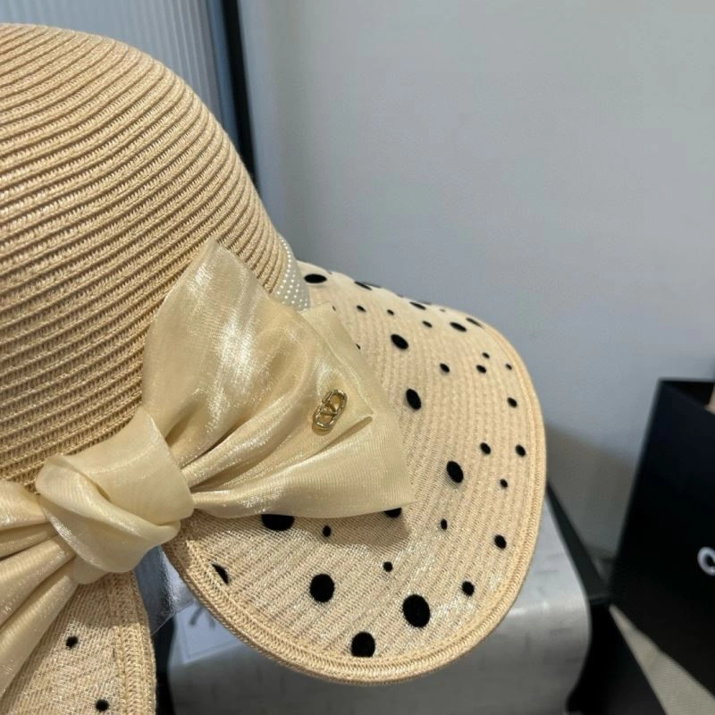 Valentino Caps Fashionable 261534