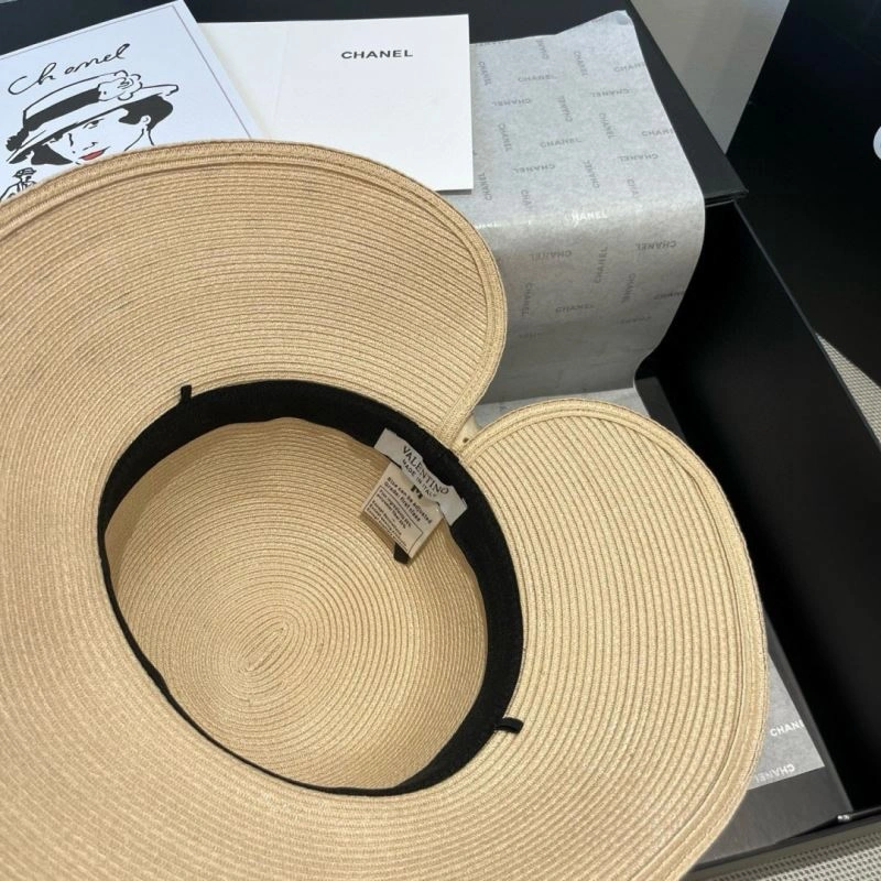 Valentino Caps Fashionable 261534