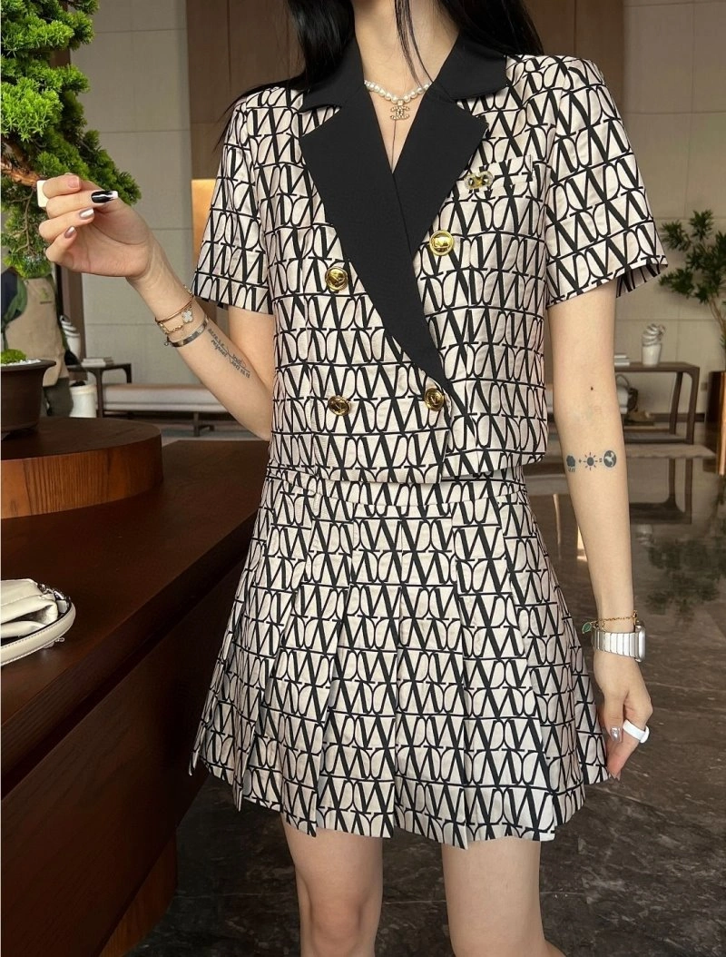 Valentino Dress Suits Attractive 174376