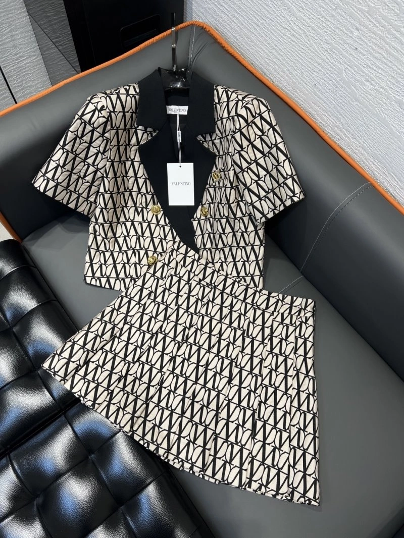 Valentino Dress Suits Attractive 174376