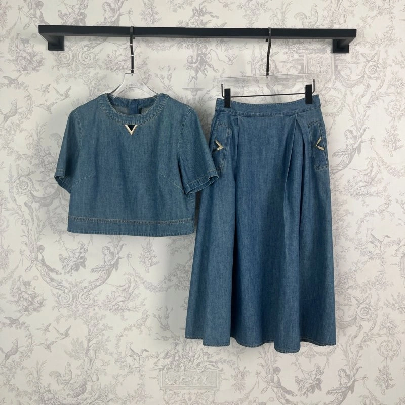 Compact Valentino Dress Suits 174292