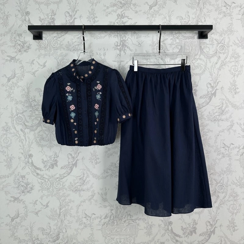 Neat Valentino Dress Suits 174289