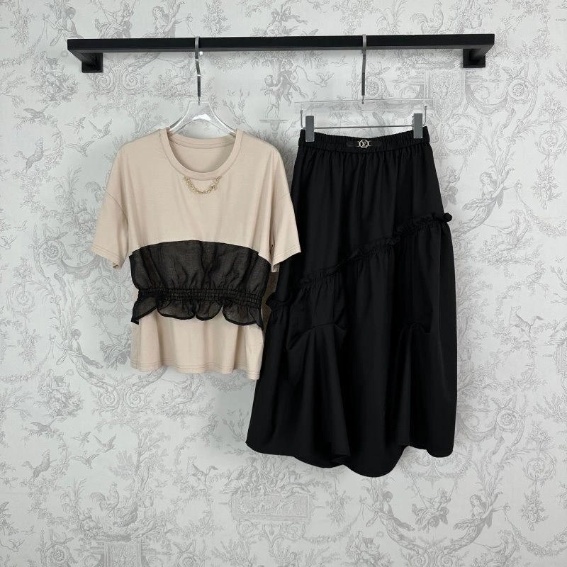 Cozy Valentino Dress Suits 174285