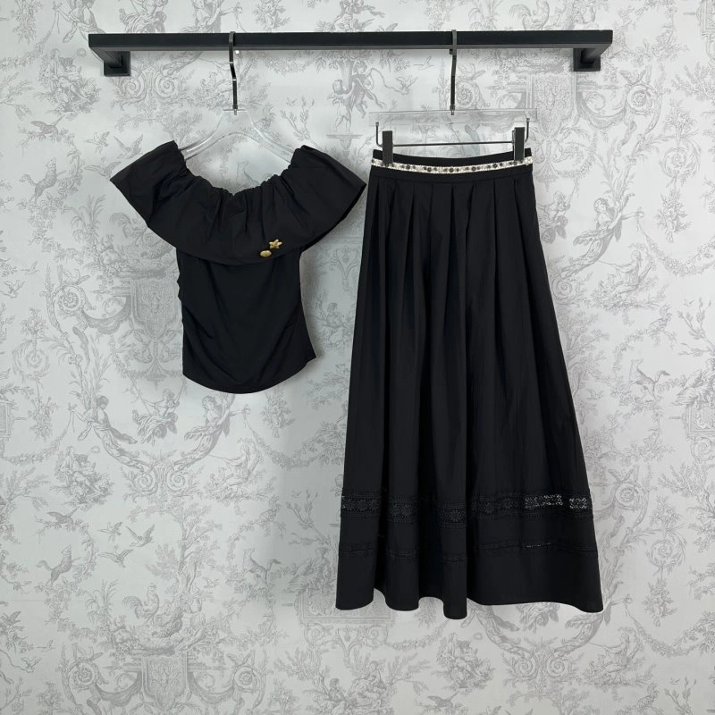 Reliable Valentino Dress Suits 174595