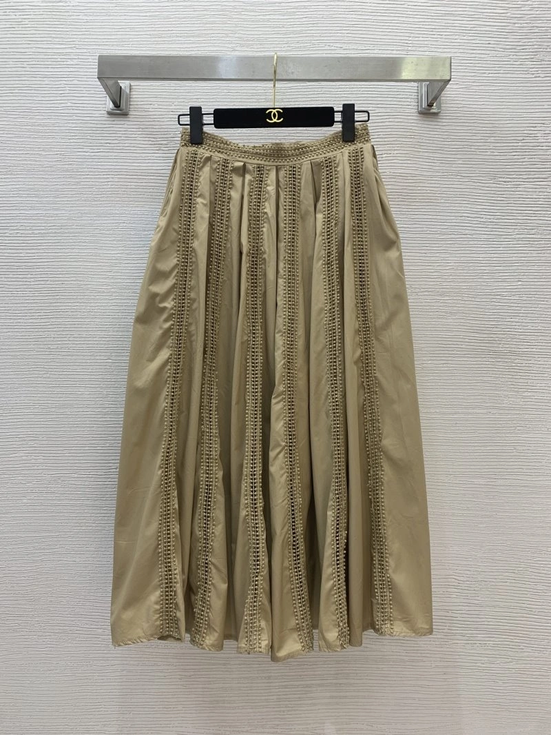 Trendsetting Valentino Dress Suits 174175