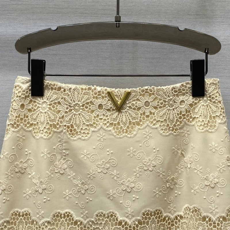 Packable Valentino Dress Suits 174484