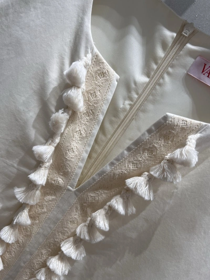 Supportive Valentino Dress 174378