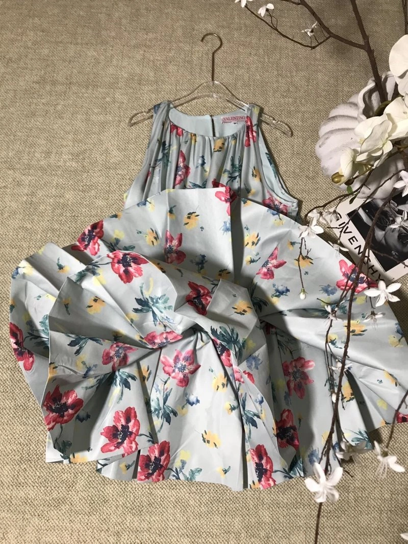 Trendsetting Valentino Dress 174331