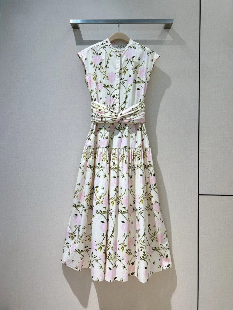 Durable Valentino Dress 174613